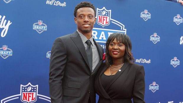 annie-apple-eli-apple-top-moments-rookie-season.jpg